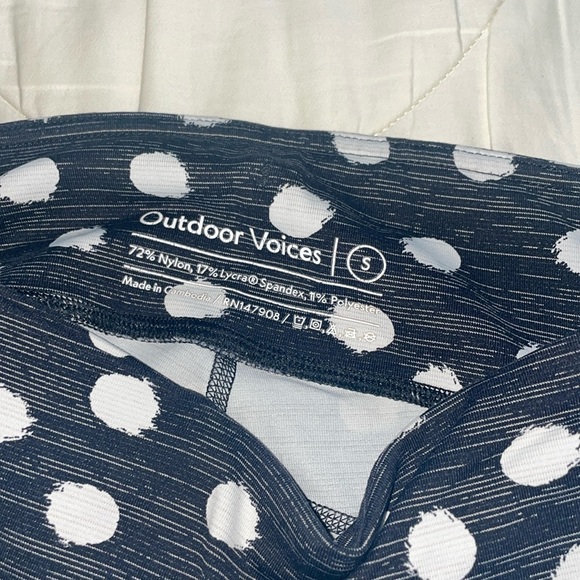 Outdoor Voices 3/4 leggings size small - Picture 2 of 2